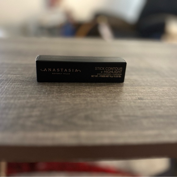 Anastasia Beverly Hills Stick Contour + Highlight in the color Shadow New in box - Picture 1 of 2